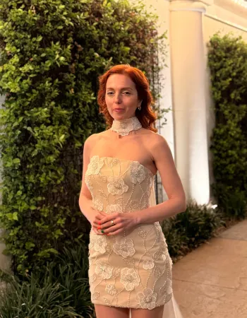 Üç Boyutlu Pelerin Detaylı Mini Elbise - Capa En Flor