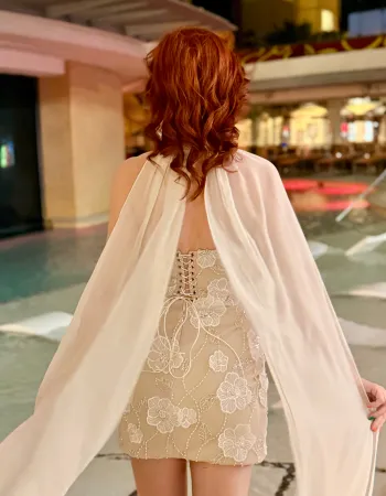 Üç Boyutlu Pelerin Detaylı Mini Elbise - Capa En Flor