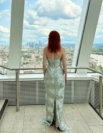 Gri Işıltılı Taş Yaka Detaylı Elbise - Luz De La Luna